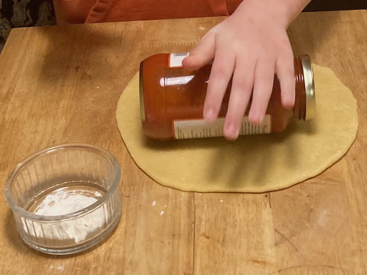 rolling pasta with a sauce jar!